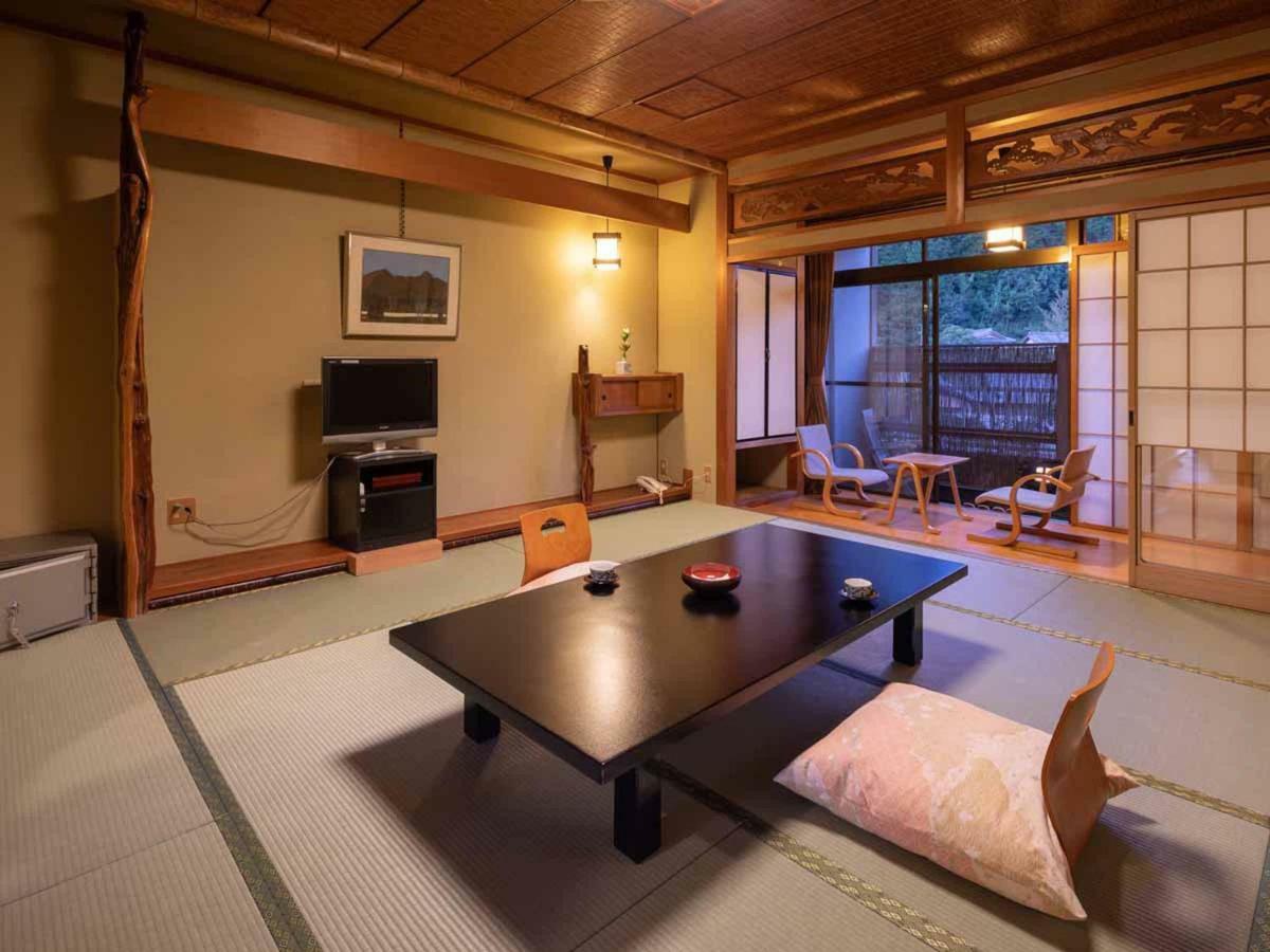 Yumoto Sakakibarakan 津市 外观 照片